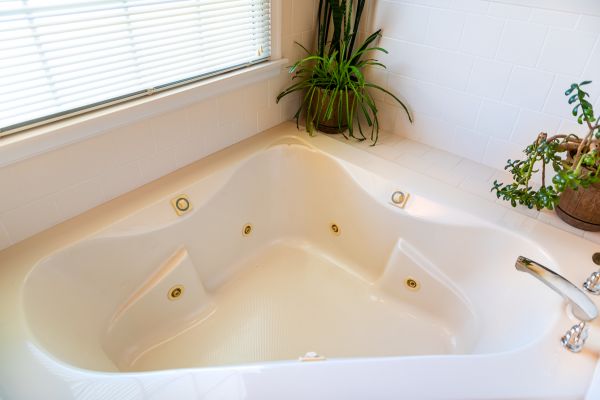 Cost of Soaking Tub Installation in Hudson