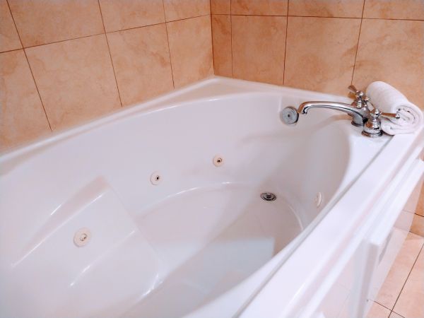 Acrylic Tub Installation in Hudson
